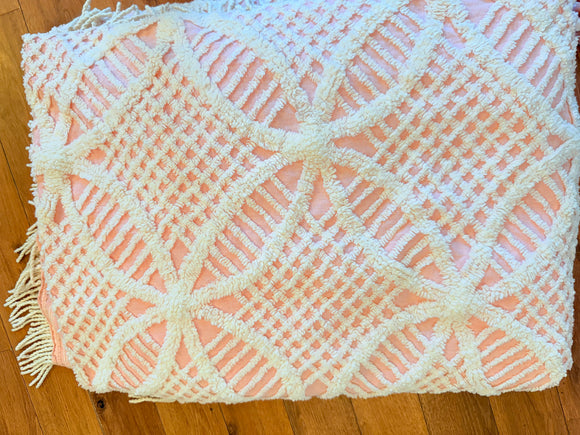 GORGEOUS CHENILLE RARE PINK AND WHITE BEDSPREAD -2 AVAILABLE - fits twin to the ground and full/queen topper