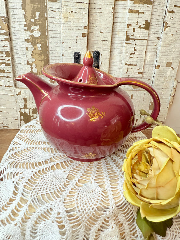 VINTAGE 1940s HALL MAROON AND GOLD WINDSHIELD TEAPOT