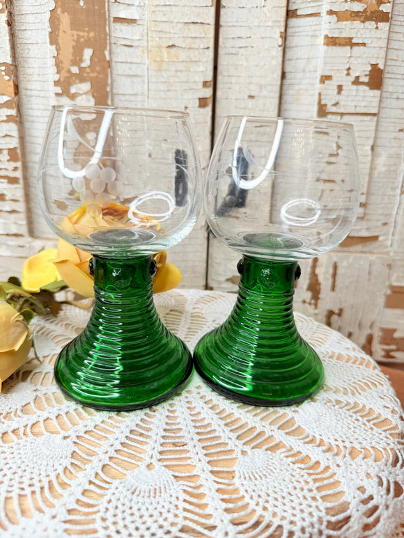 SET OF 2 RARE XL VINTAGE GREEN GLASS GERMAN ROEMER GOBLETS ETCHWD GLASS