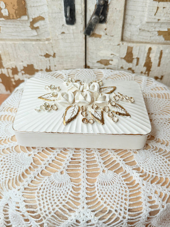 JAPAN VINTAGE RARE FLORAL JEWELRY TRINKET BOX AND LID GORGEOUS!!!