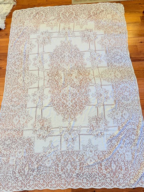 GORGEOUS ANTIQUE 79 X 53 VICTORIAN LOOP EDGE  TABLECLOTH