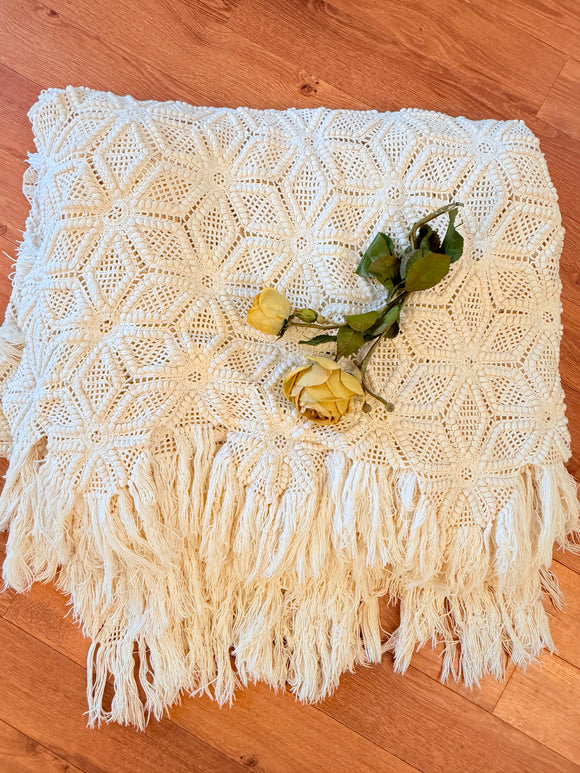 106 X 92 ANTIQUE TUMBLING BLOCK BEDSPREAD  BLANKET VICTORIAN. STUNNING