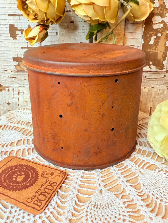 LARGE VINTAGE RUSTY CRUSTY STACKABLE BOX DECOR BOYDS BEAR