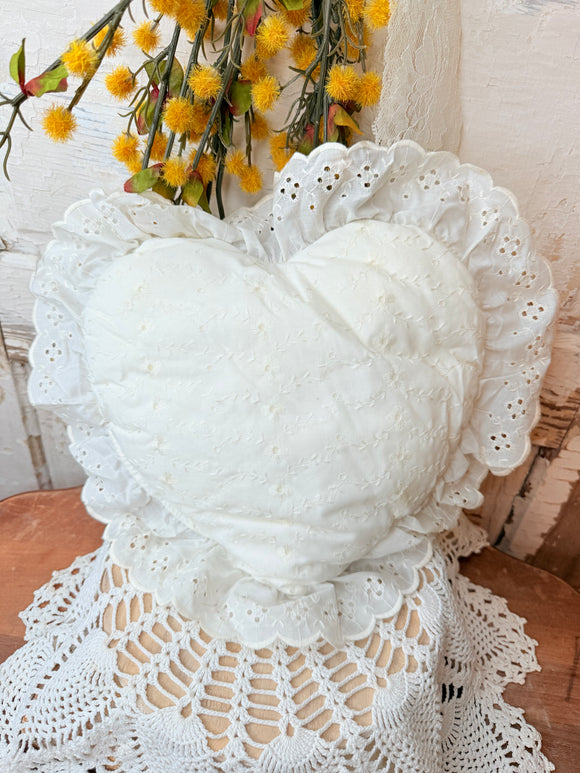 VINTAGE AMAZING EYELET HEART PILLOW
