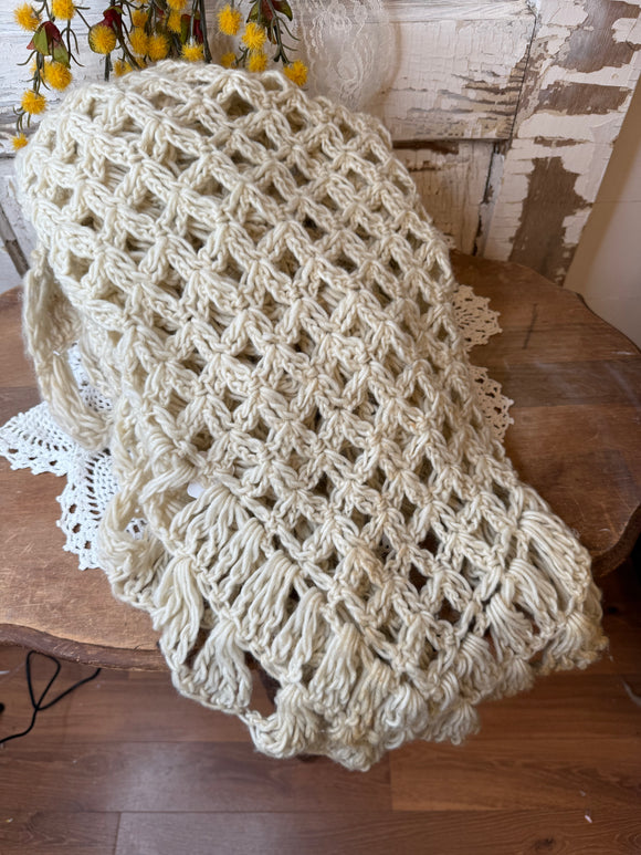 AMAZING ANTIQUE VICTORIAN KNITTED FRINGE SHAWL