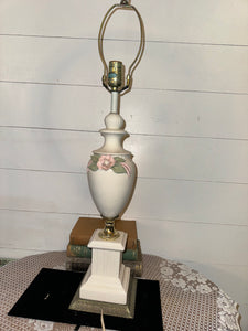 1940S PORCELAIN WITH PINK RARE LAMP