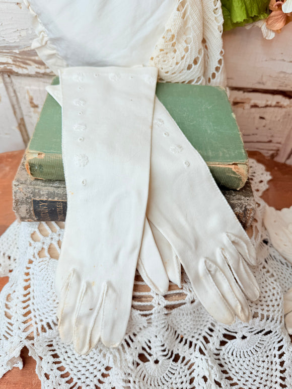 PAIR OF GORGEOUS ANTIQUE LONG EYELET GLOVES VICTORIAN