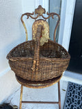 GORGEOUS VINTAGE WICKER VINTAGE BASKET