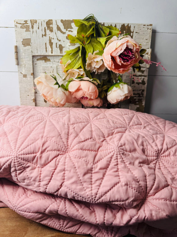 VINTAGE PINK BEAUTIFUL BLANKET