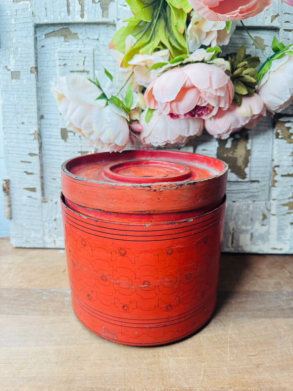 VINTAGE BURMESE 3 PIECE LACQUER WARE OFFERING BOX