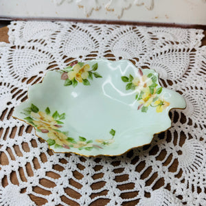 VINTAGE FLORAL SCALLOPED BOWL