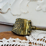 SHAKESPEARES BIRTH PLACE BRASS VINTAGE FORK DECOR