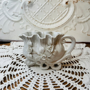 ORNATE RUFFLED VINTAGE BOWL WITH HANDLE DECOR