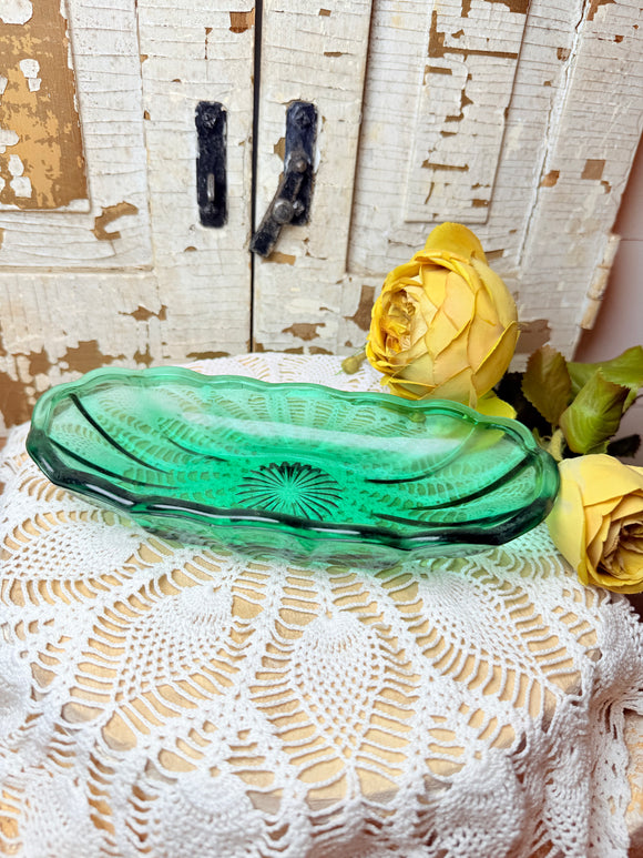 VINTAGE GREEN GLASS CELERY DISH ANCHOR HOCKING