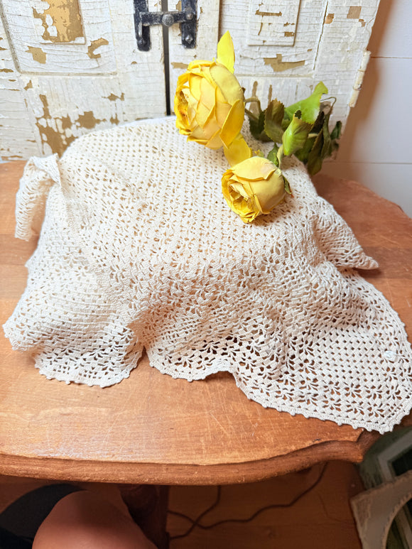 ANTIQUE RUNNER SCARF