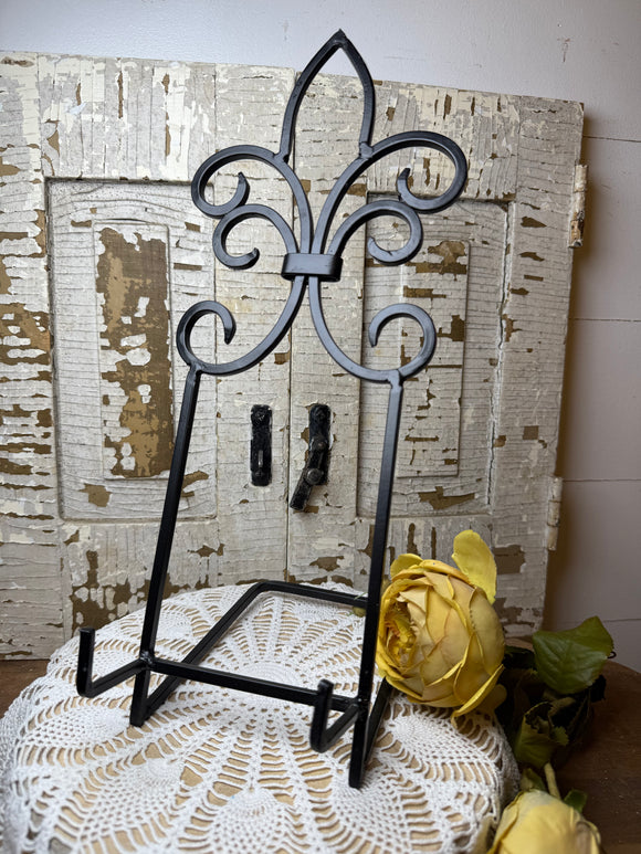 VINTAGE SCROLLY IRON DAMASK BOOK HOLDER DISPLAY