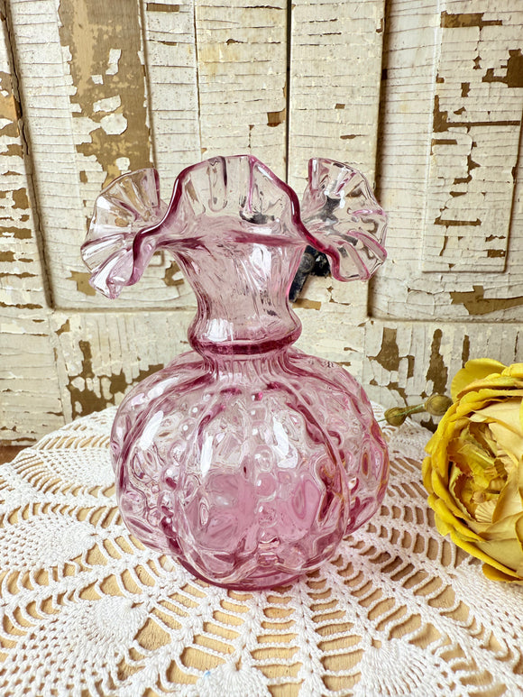 VINTAGE ORNATE PINK GLASS RUFFLE BUD VASE RARE
