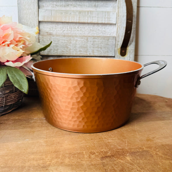 VINTAGE HAMMERED COPPER POT
