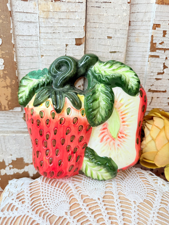 VINTAGE STRAWBERRY WALL ART DECOR #2
