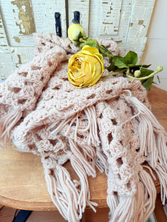 VINTAGE DUSTY ROSE SHAWL