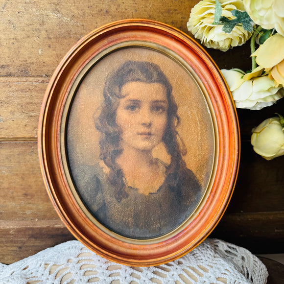 OVAL WOOD VINTAGE FRAMED ART #1