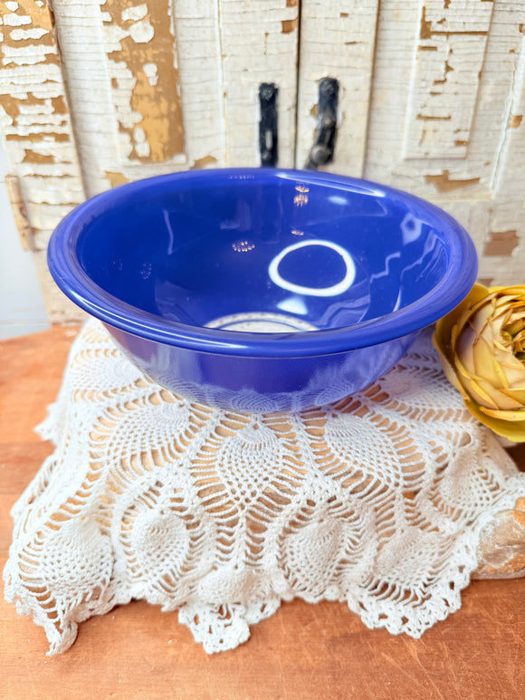 LARGE VINTAGE BLUE PYREX BOWL DISH
