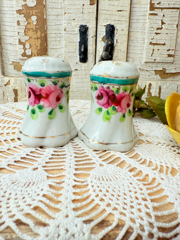PAIR OF FLORAL HAND PAINTED ORNATE SALT AND PEPPER SHAKERS