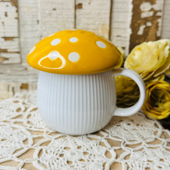 MUSHROOM MUG AND LID - YELLOW