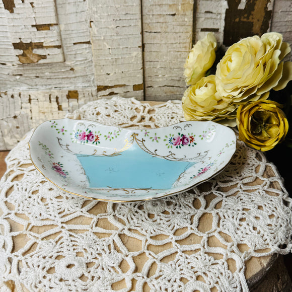 VINTAGE HAND PAINTED PORCELAIN BONE PLATE