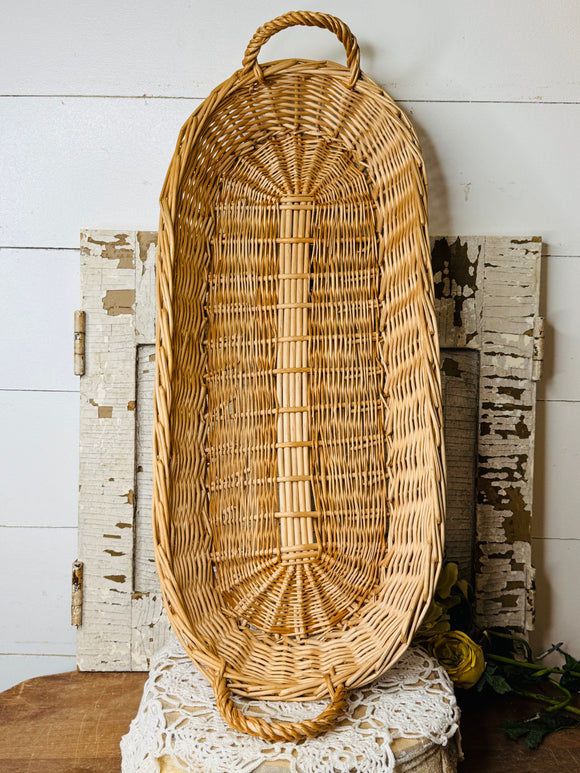 VINTAGE LARGE OVAL WICKER BREAD BASKET WITH HANDLES