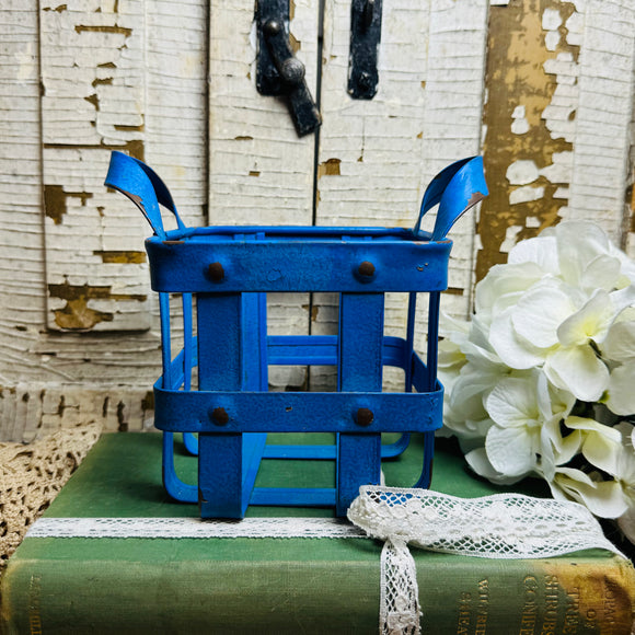 VINTAGE METAL BERRY BASKET - BLUE