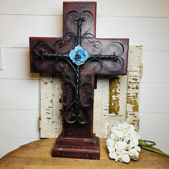 XXL WOOD AND ROSE ORNATE CROSS DECOR