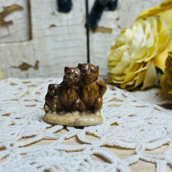 WADE VINTAGE CATS STATUETTE