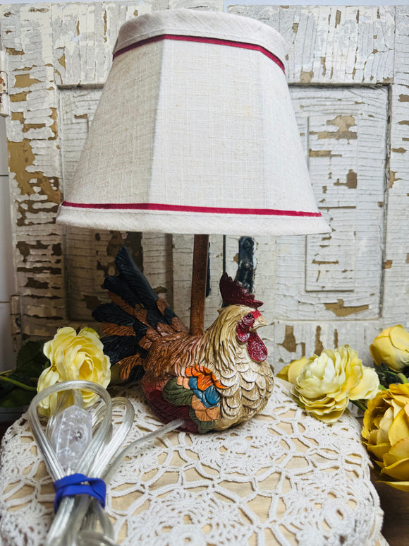 HEN ACCENTED LAMP VINTAGE