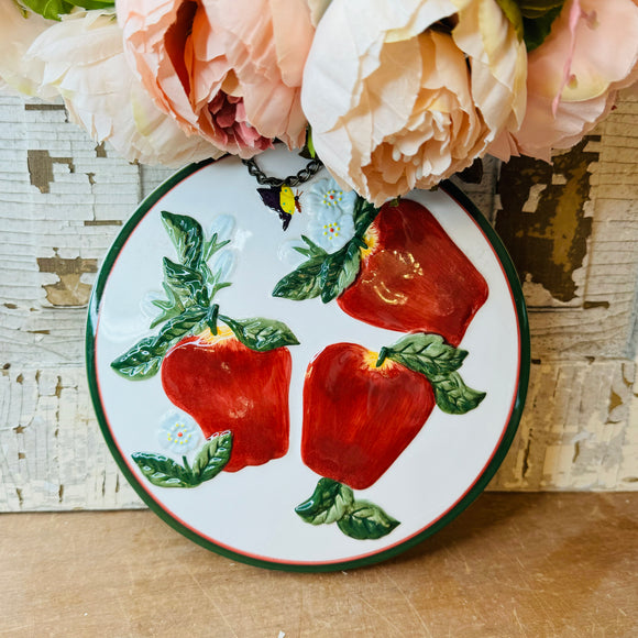 VINTAGE HANDPAINTED APPLES BUTTERFLY CIRCLE WALL PLAQUE HANGING