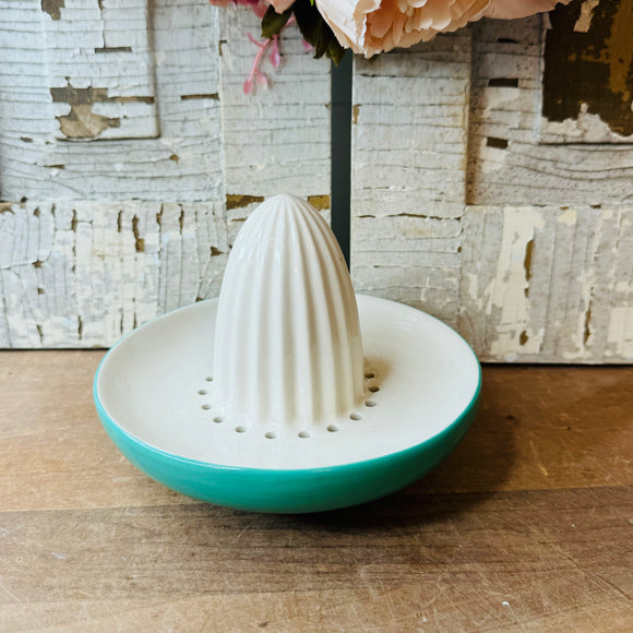 VINTAGE CERAMIC JUICER