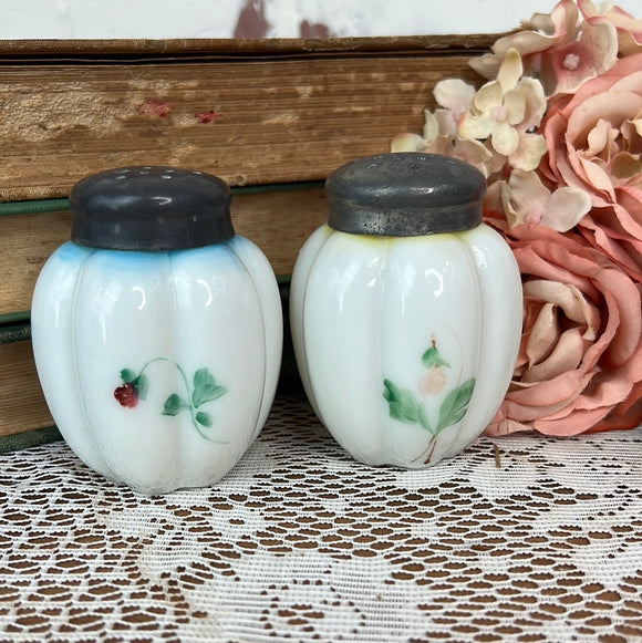 ANTIQUE GILLINDER AND SONS MILK GLASS SALT AND PEPPER SHAKERS #1