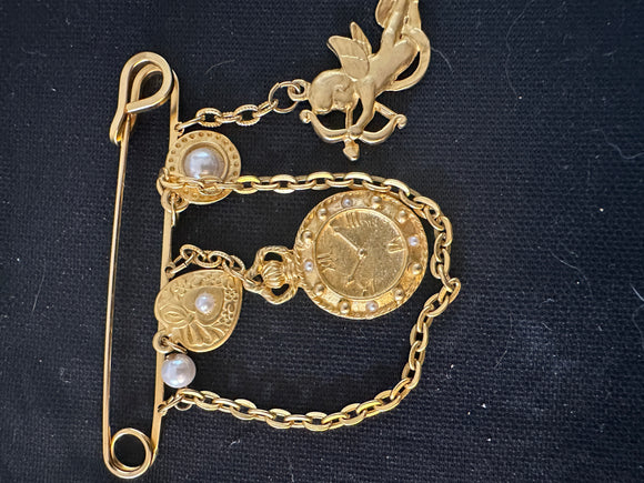 DANGLE GOLD TONE ANTIQUE BROOCH