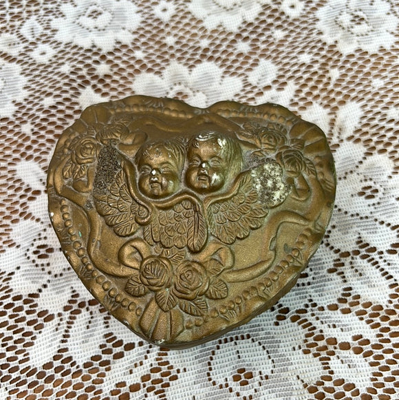 PERFECTLY PATINAD CHERUB HEART ORNATE BOX