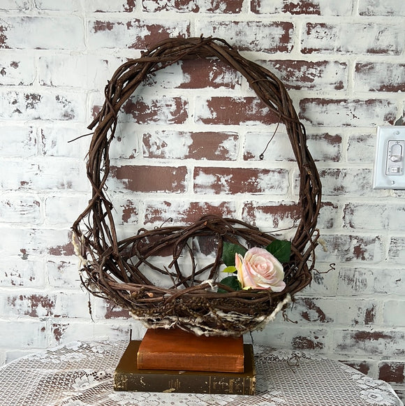 LARGE GRAPEVINE AND WILLOW COTTON SPUN FLAT BACK BASKET