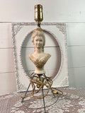 VICTORIAN WOMAN GORGEOUS LAMP