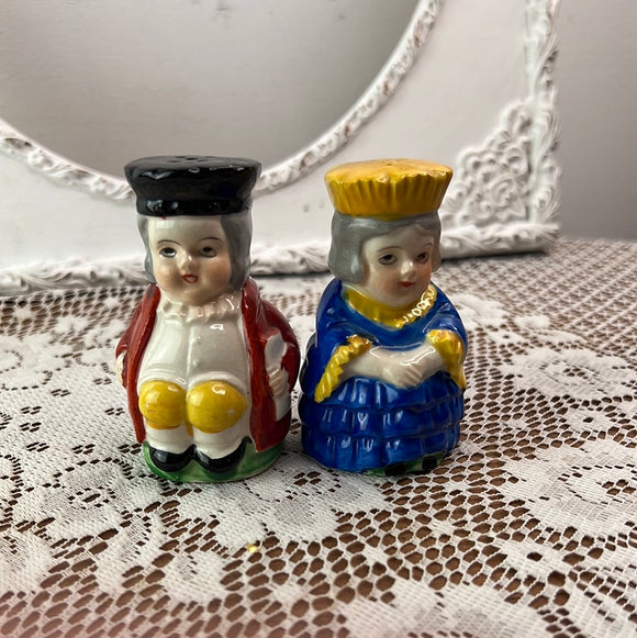 ENGLISH ROYAL SALT AND PEPPER SHAKERS