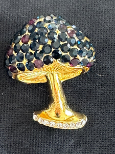 MUSHROOM AMETHYST AND BLUE GEM  BROOCH