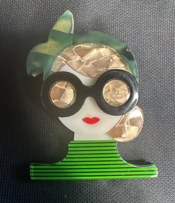 LADY IN GREEN ACRYLIC BROOCH