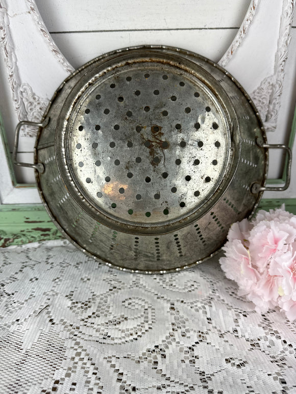 ANTIQUE COLANDER